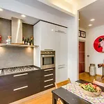 A Beautiful House In Apartman *