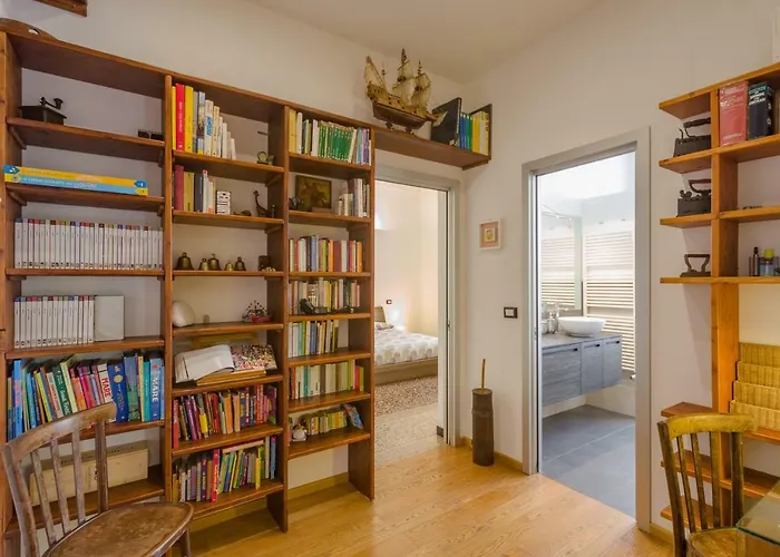 Apartament A Beautiful House In Genua