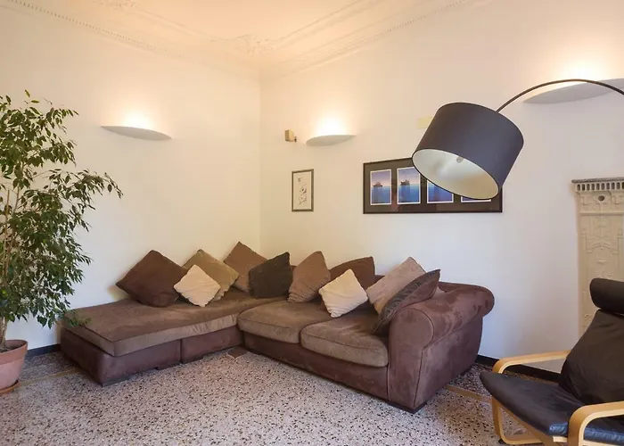 Apartament A Beautiful House In